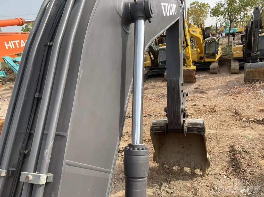 Volvo EC250 Crawler excavators
