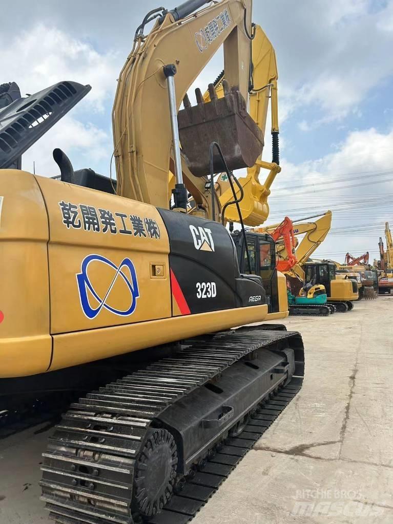 CAT CAT323D Crawler excavators