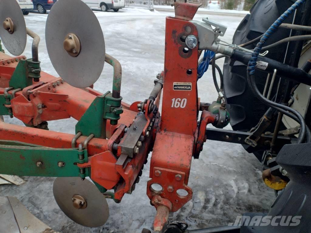 Kverneland E160 4x16 Snow blades and plows
