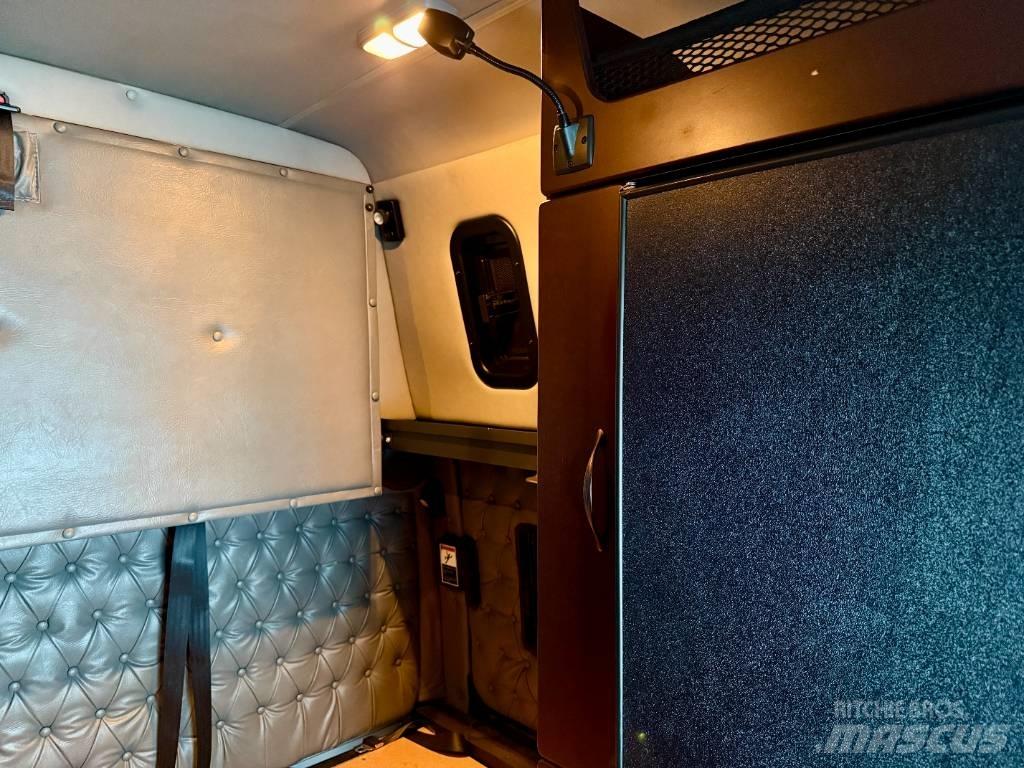 Western Star 4900 Prime Movers