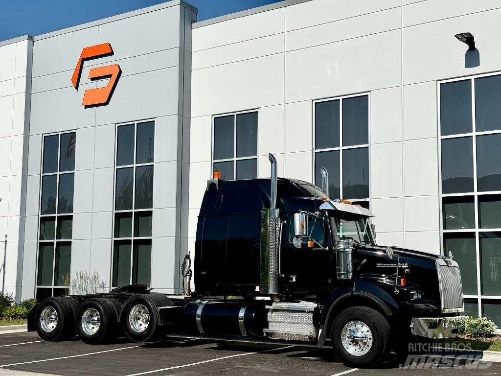 Western Star 4900 Prime Movers