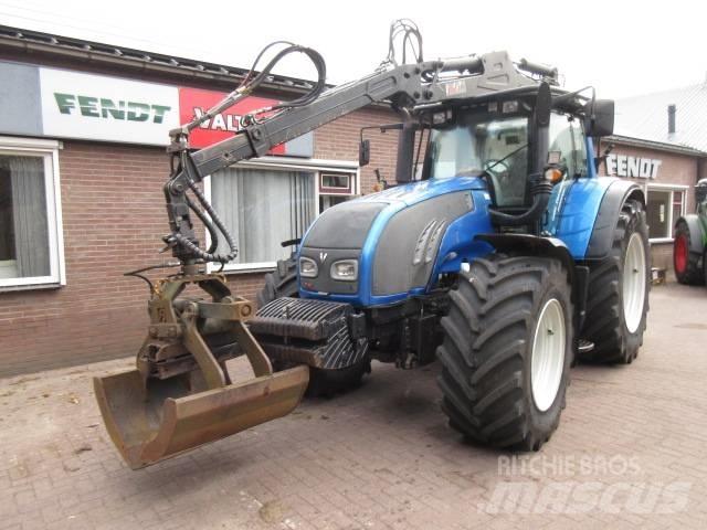 Valtra T202D Tractors