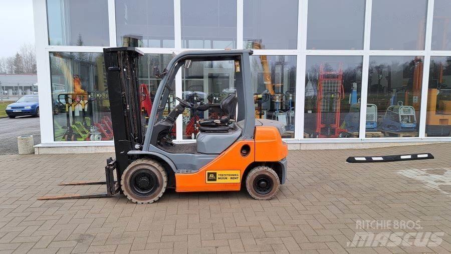 Toyota 02-8FDF20 Diesel trucks