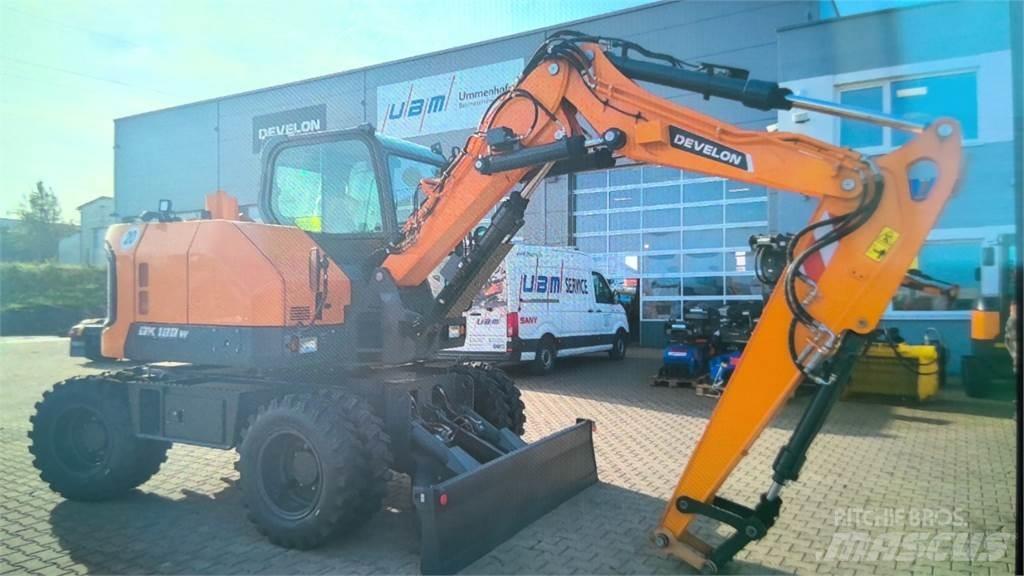 Develon DX100W-7 Wheeled excavators