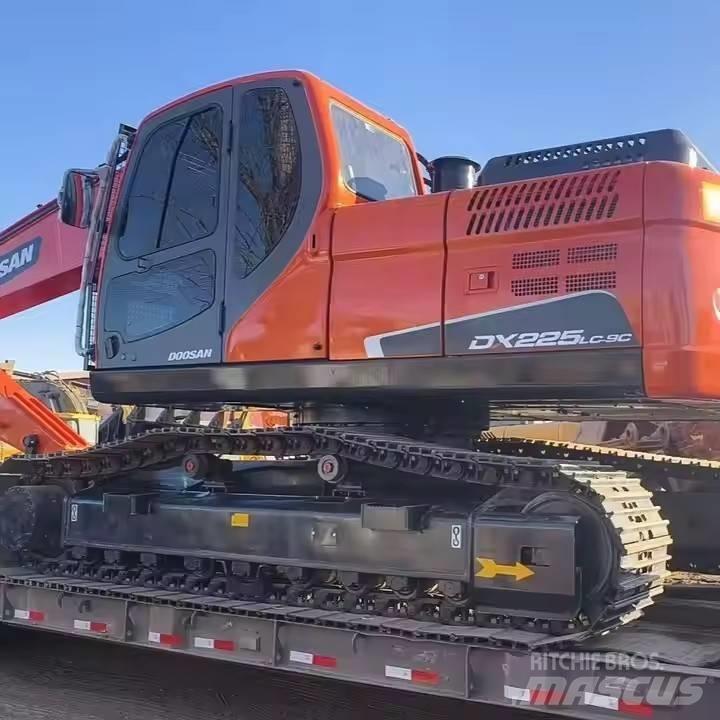 Doosan DX225LC-9C Crawler excavators