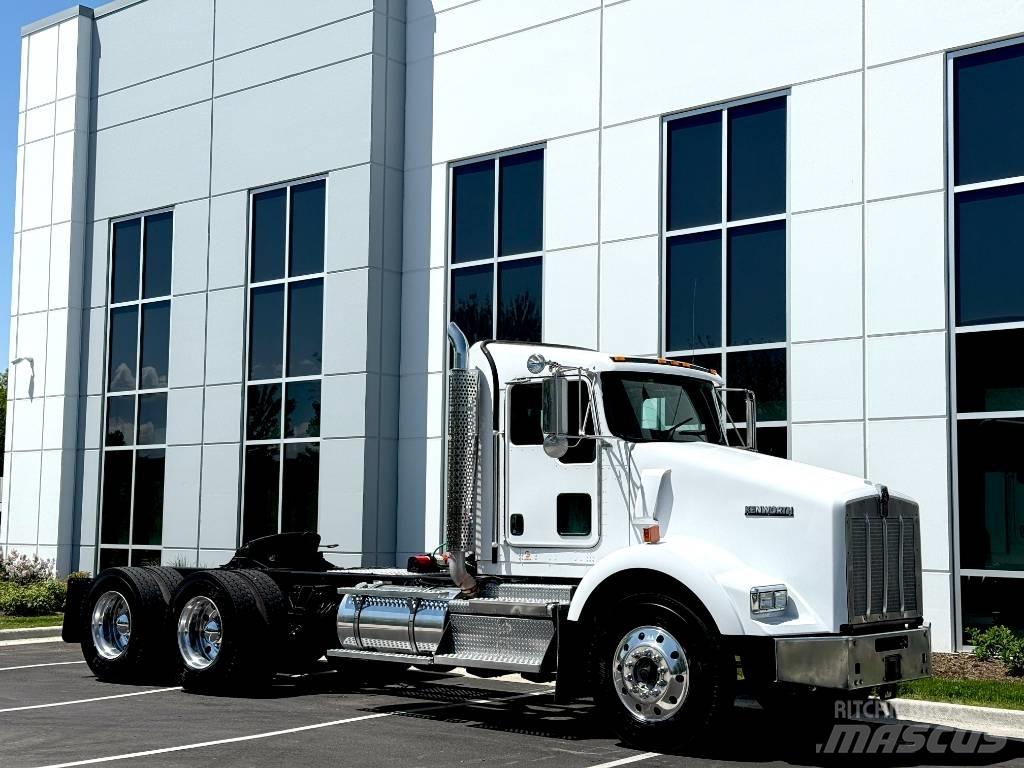 Kenworth T800 Prime Movers