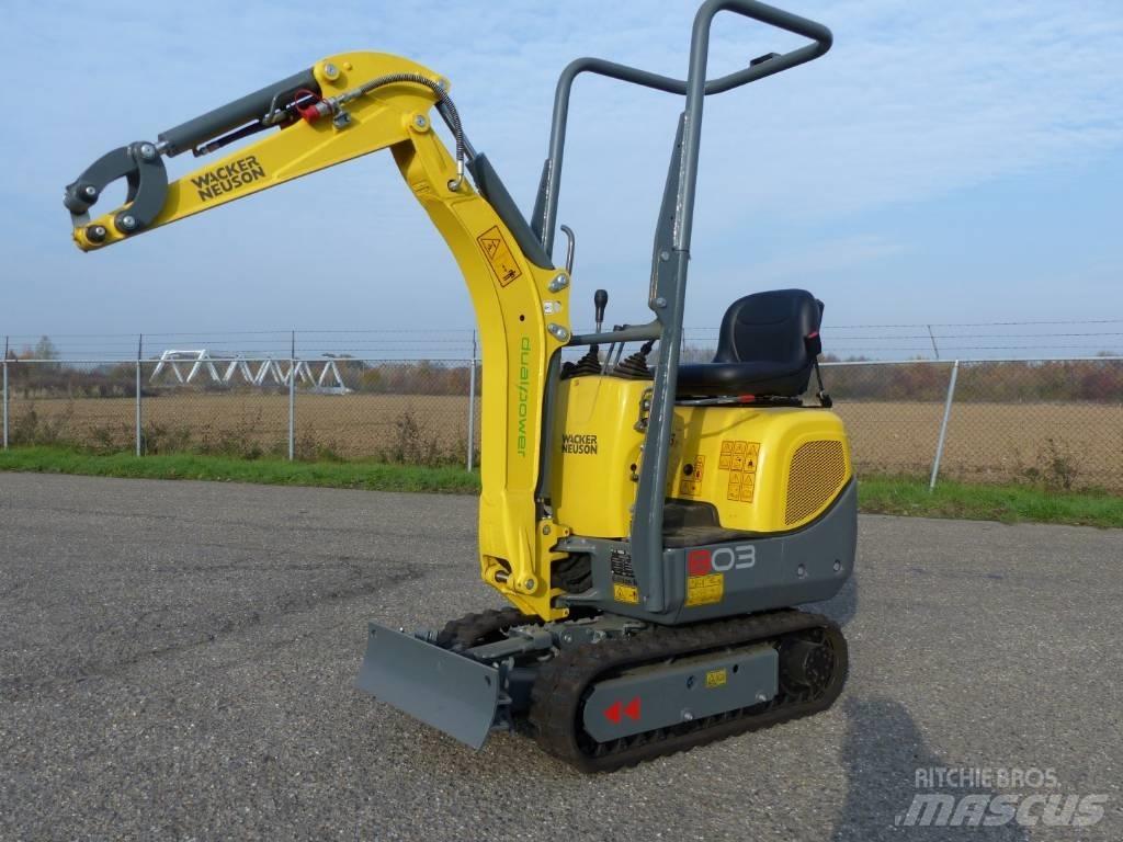 Wacker Neuson 803 Mini excavators < 7t (Mini diggers)