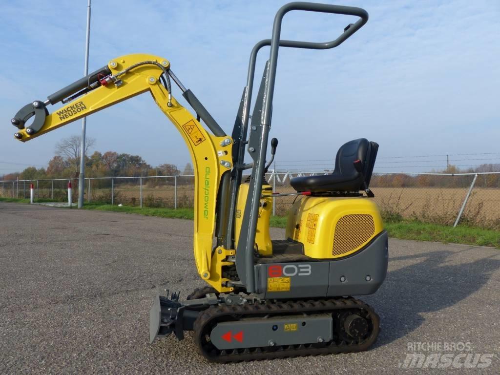 Wacker Neuson 803 Mini excavators < 7t (Mini diggers)