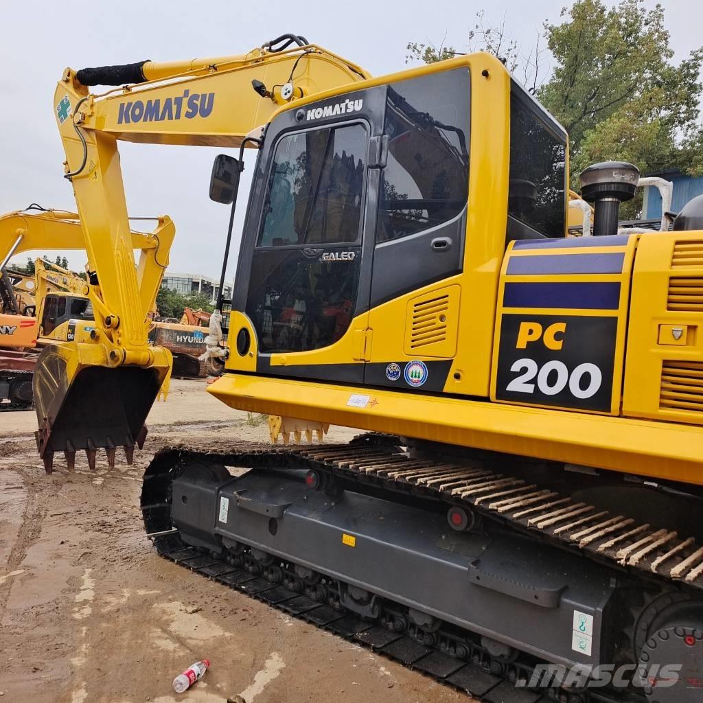 Komatsu PC 220 Crawler excavators