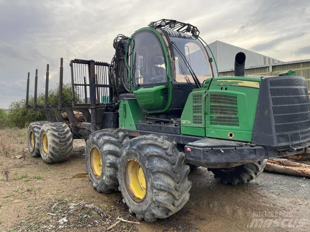 John Deere 1210 E Forwarders