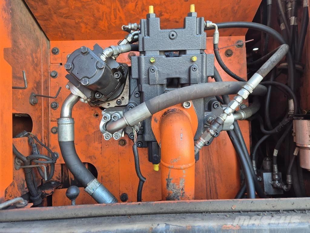 Doosan DX 210 W Wheeled excavators