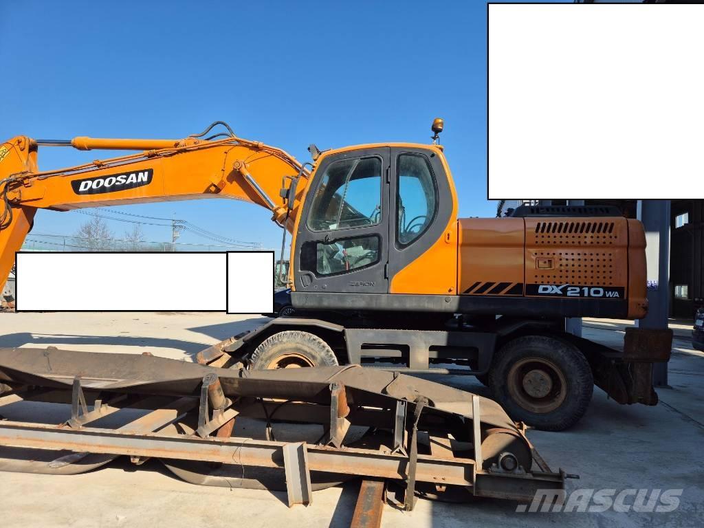 Doosan DX 210 W Wheeled excavators