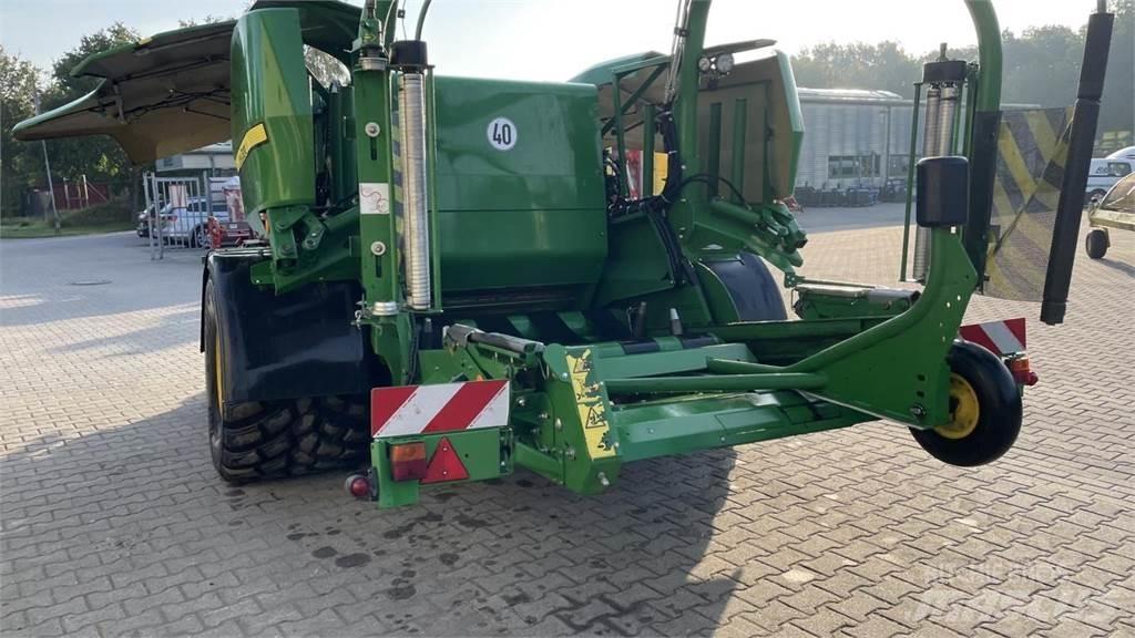 John Deere C441R Farm machinery
