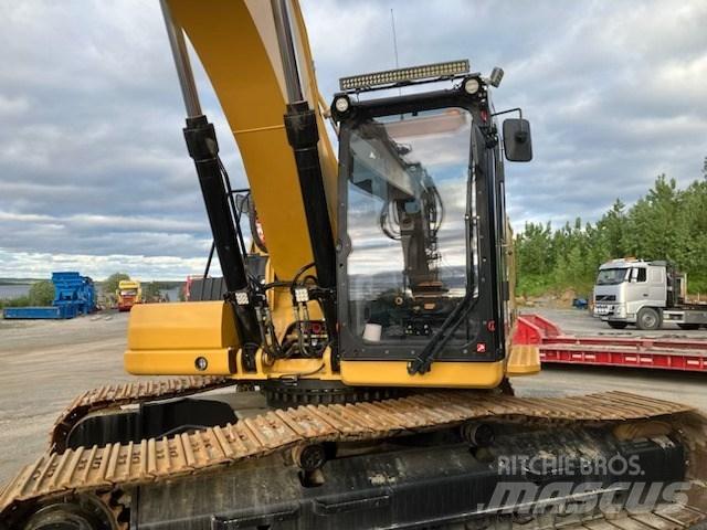 CAT 330 Crawler excavators