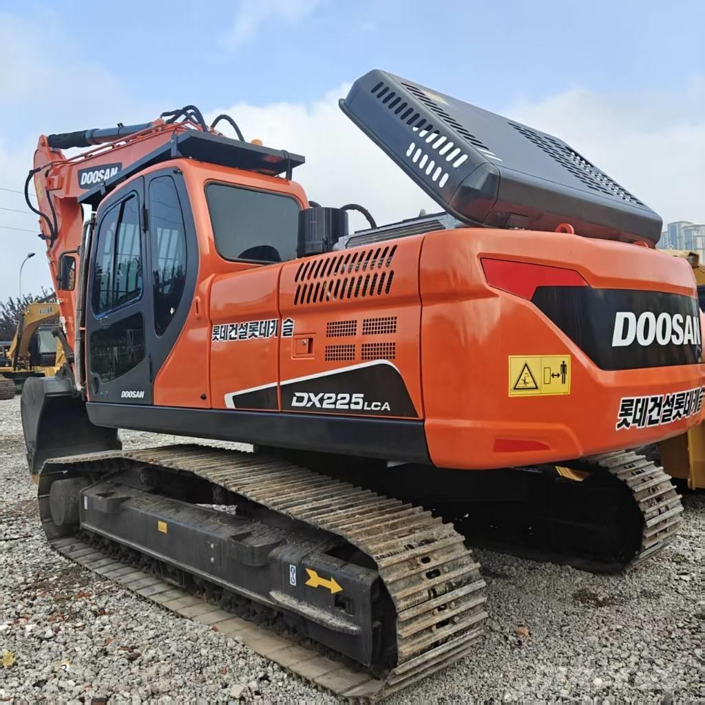 Doosan DX 225 LCA Crawler excavators