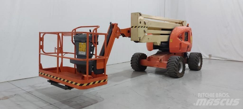 JLG 450 AJ Articulated boom lifts
