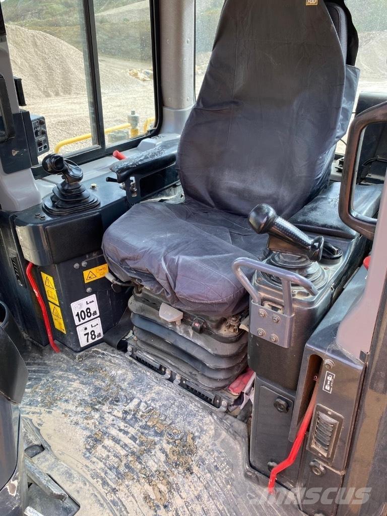 Komatsu DX65PXi-18 Crawler dozers