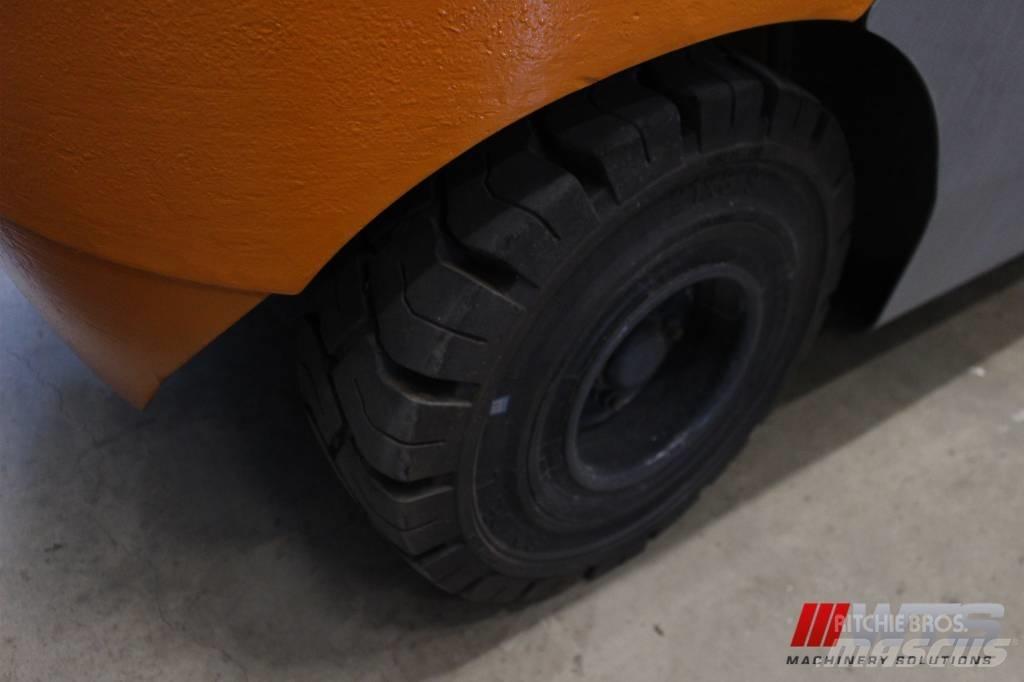 Still RX70-25 Diesel trucks
