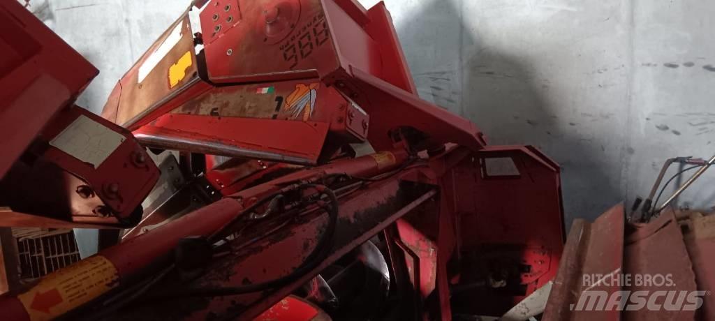 CASE 1660 Combine harvesters