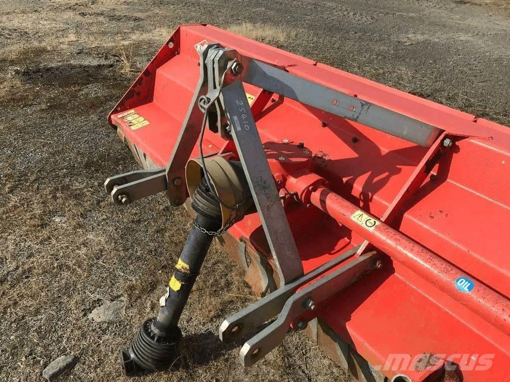 Kuhn RM 280 Crushers