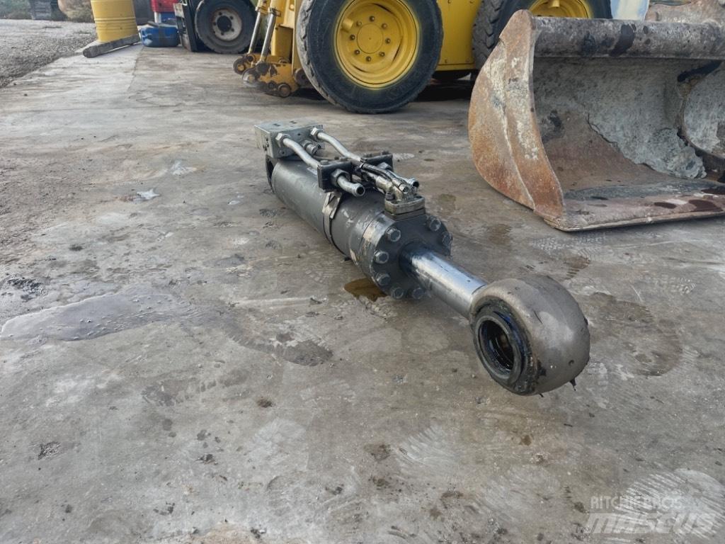Liebherr A 910 Comp Hydraulics