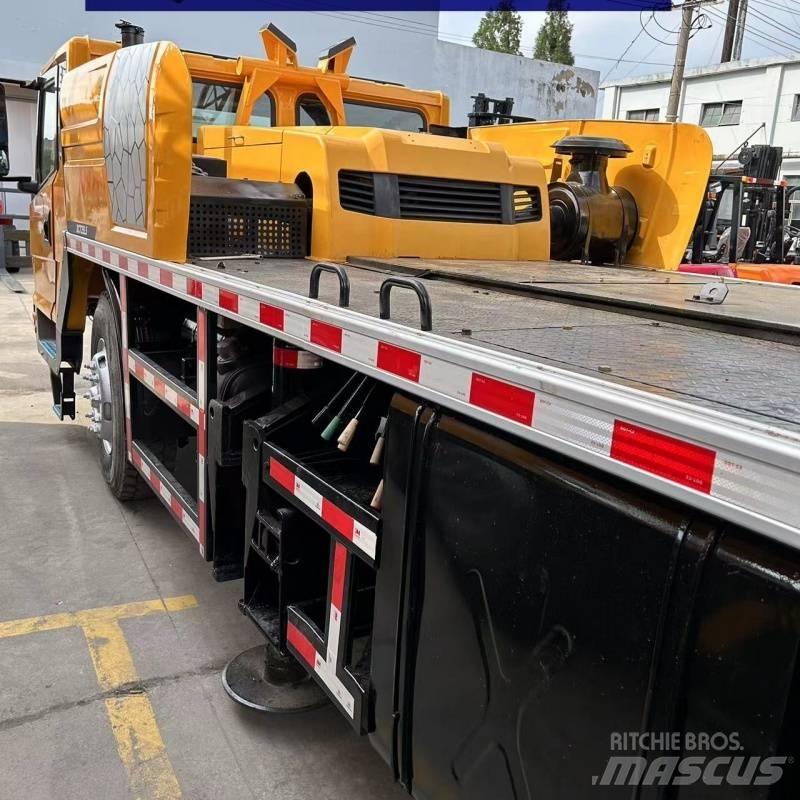 XCMG QY 25 All terrain cranes