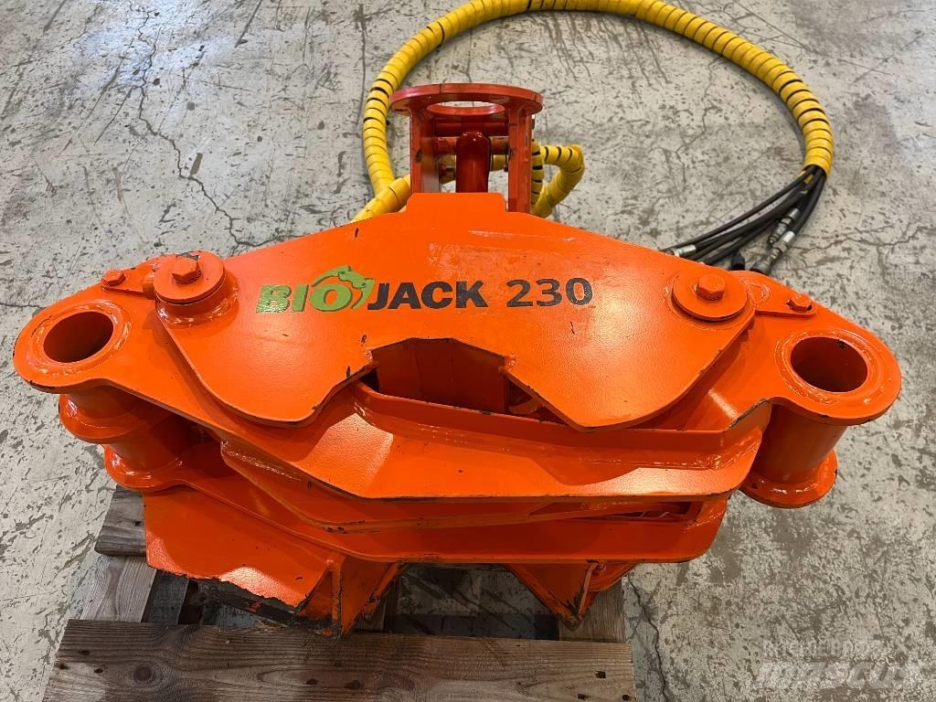 Biojack 230 Grapples