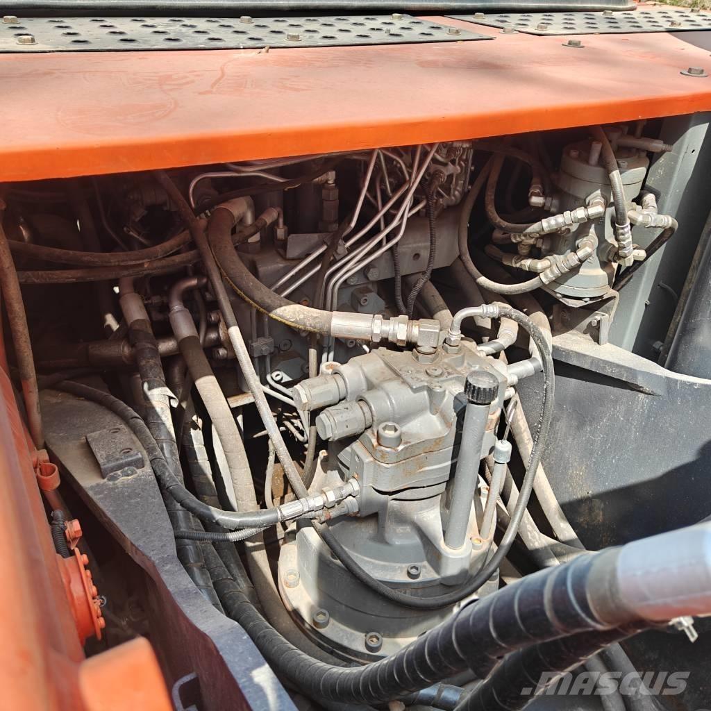 Hitachi ZX200 Crawler excavators