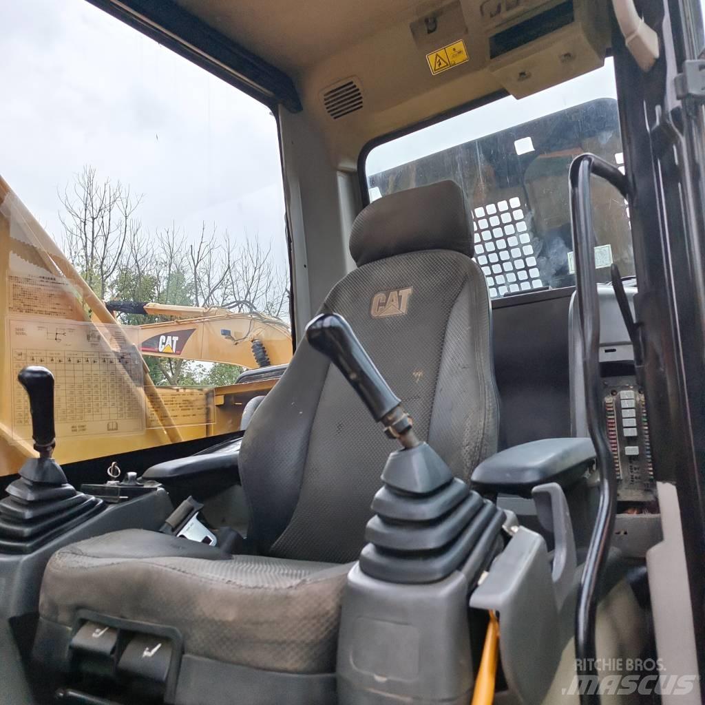 CAT 320 D Crawler excavators