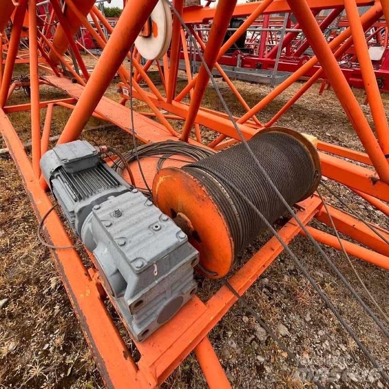 Peiner SK96/1 Tower cranes