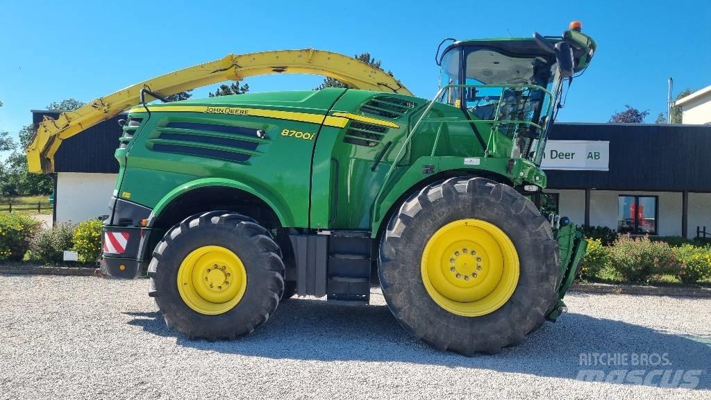 John Deere 8700i Forage harvesters