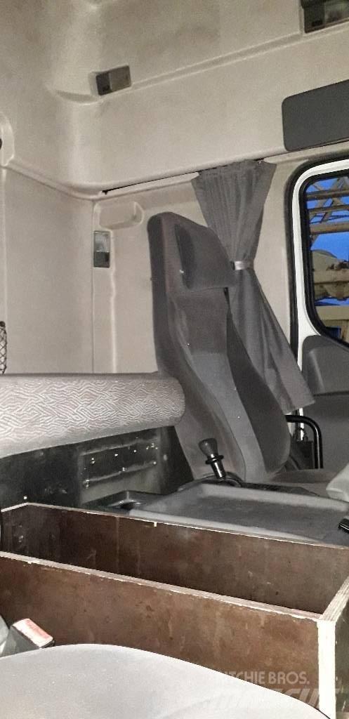 Renault HR 400 CDI Prime Movers