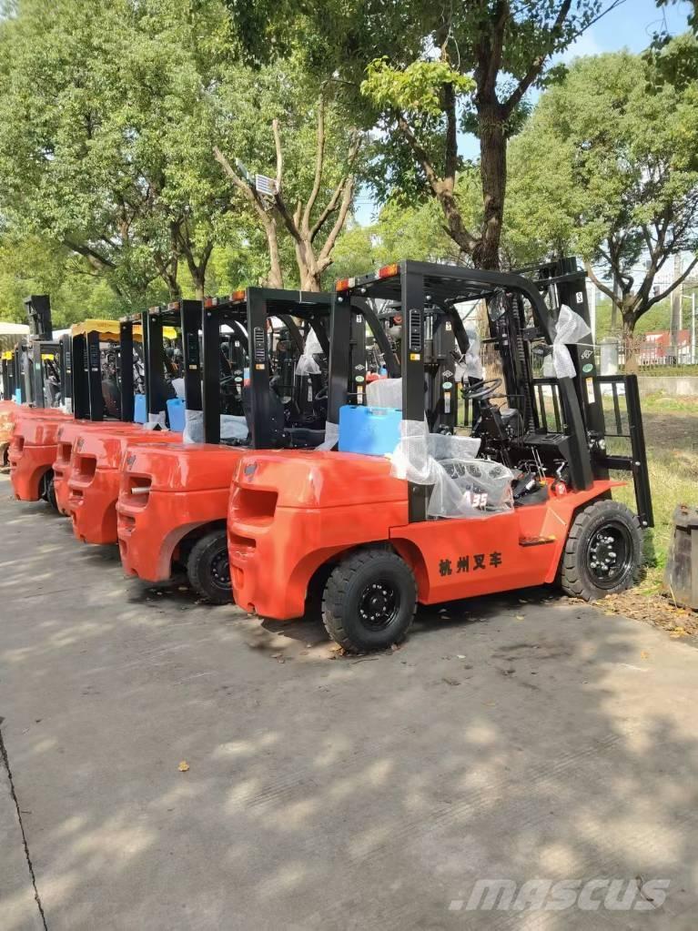 Hangcha CPCD 35 Diesel trucks