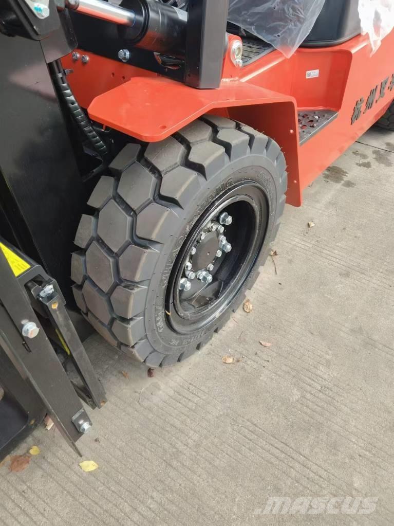 Hangcha CPCD 35 Diesel trucks