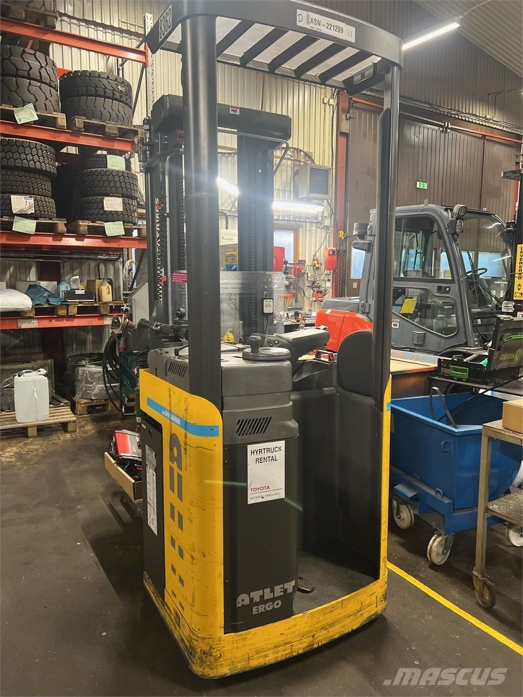 Atlet ASN160 Self propelled stackers