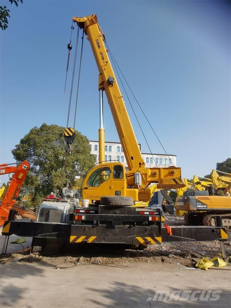 XCMG QY 70 KⅡ Hoists and material elevators