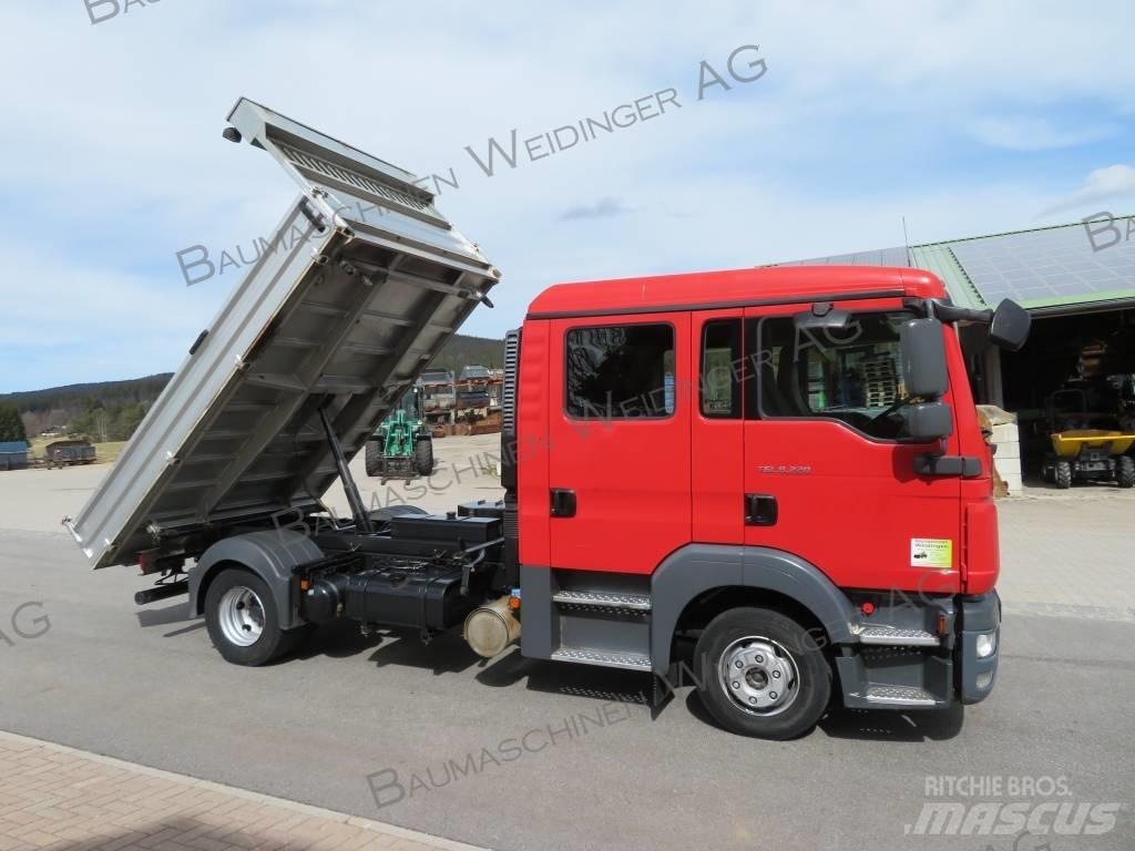 MAN TGL 8.220 Panel vans