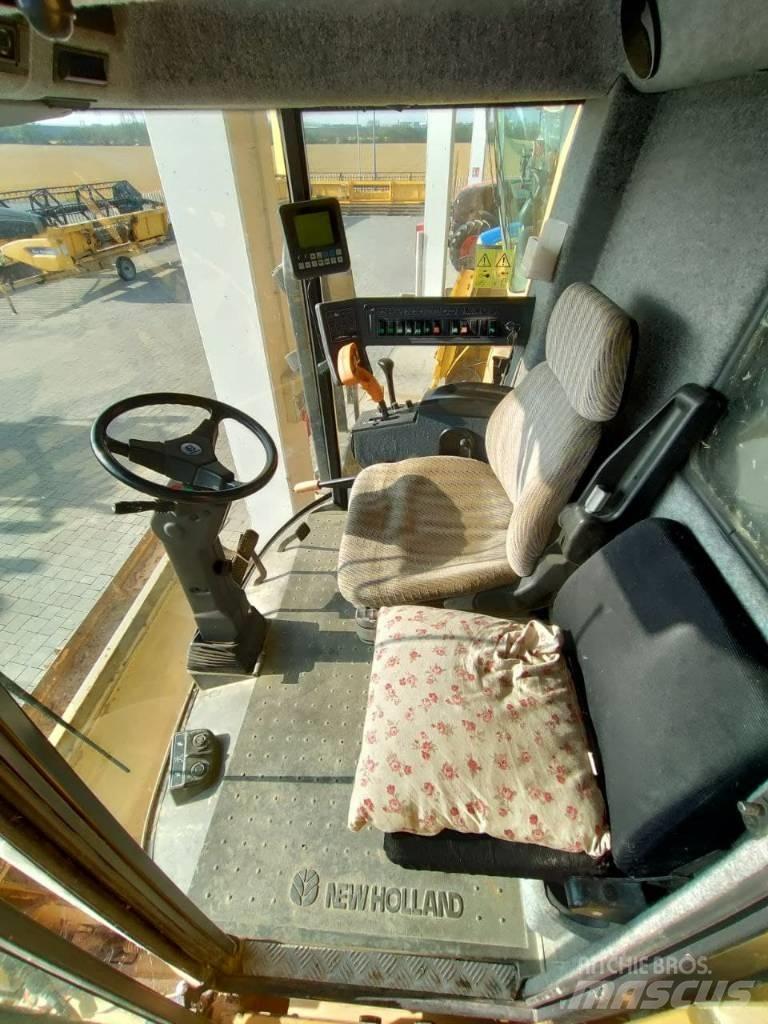 New Holland TF 76 Combine harvesters