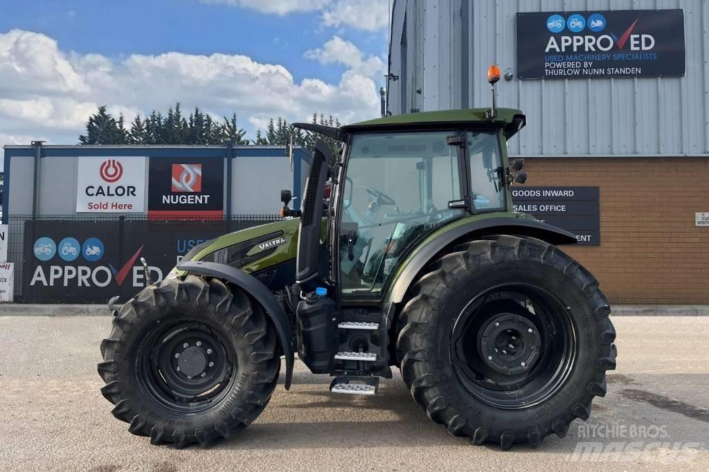Valtra G 125 Tractors