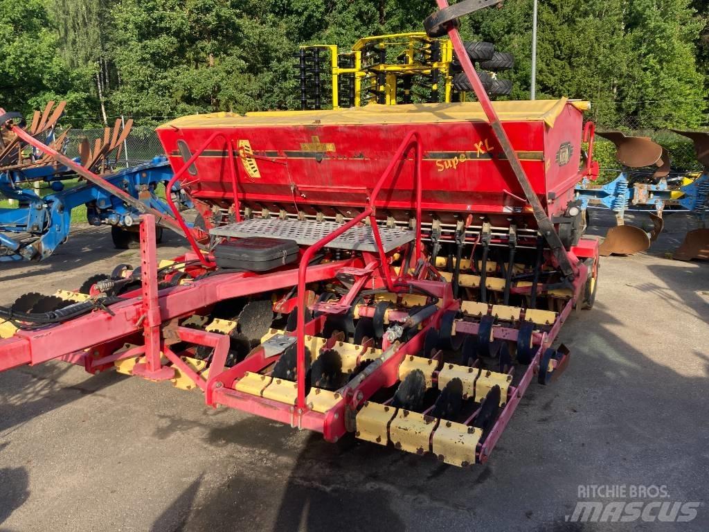 Väderstad Rapid 400C Combination drills