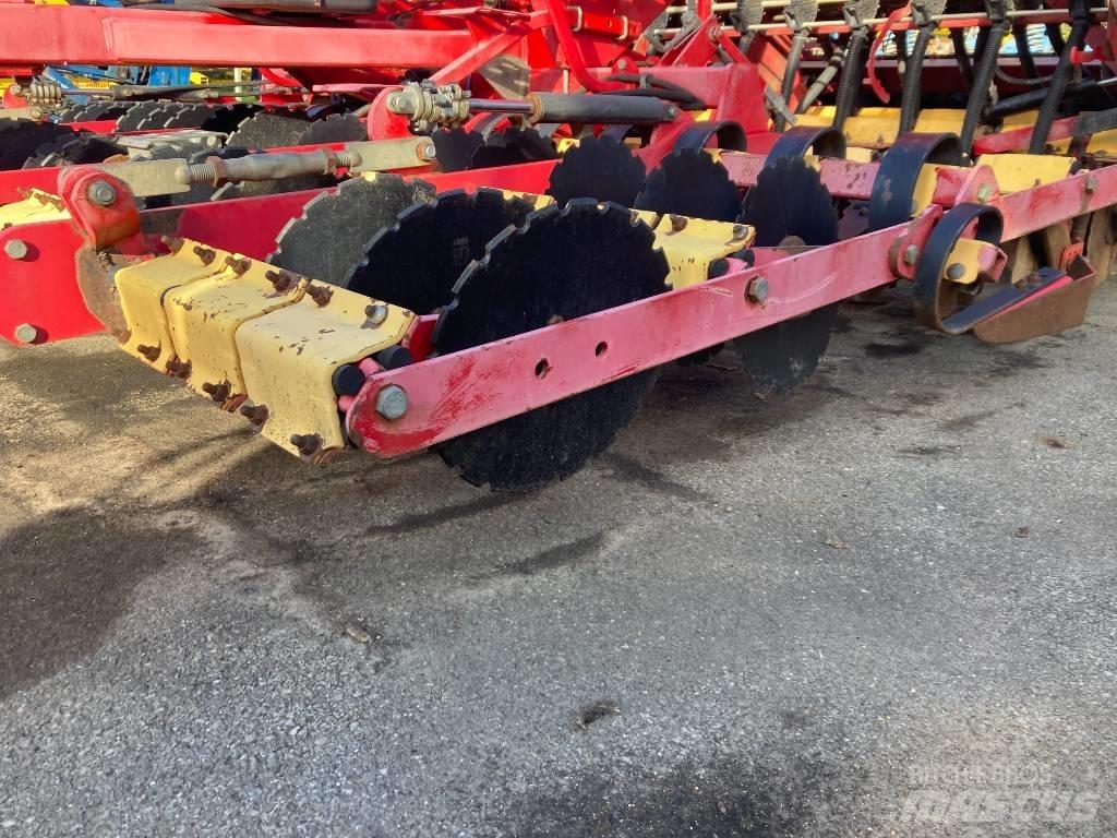 Väderstad Rapid 400C Combination drills