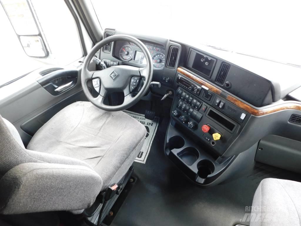 International LT 625 Prime Movers