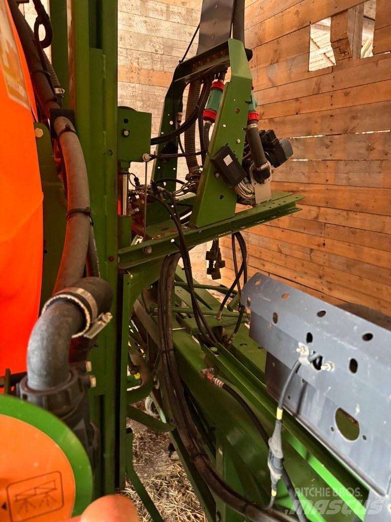 Amazone UF 1801 Mounted sprayers