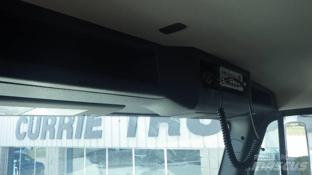 Freightliner 114 SD Truck mounted cranes