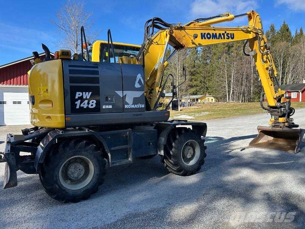 Komatsu PW 148-10 Wheeled excavators