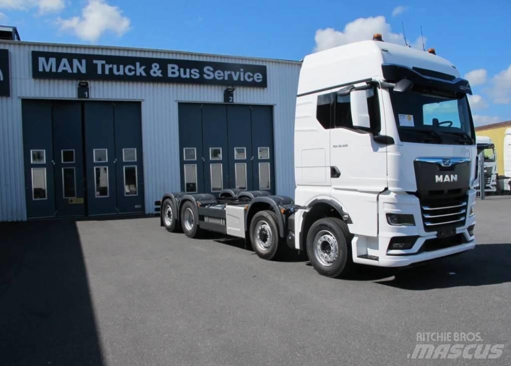 MAN TGX / TGS chassi Truck mounted cranes