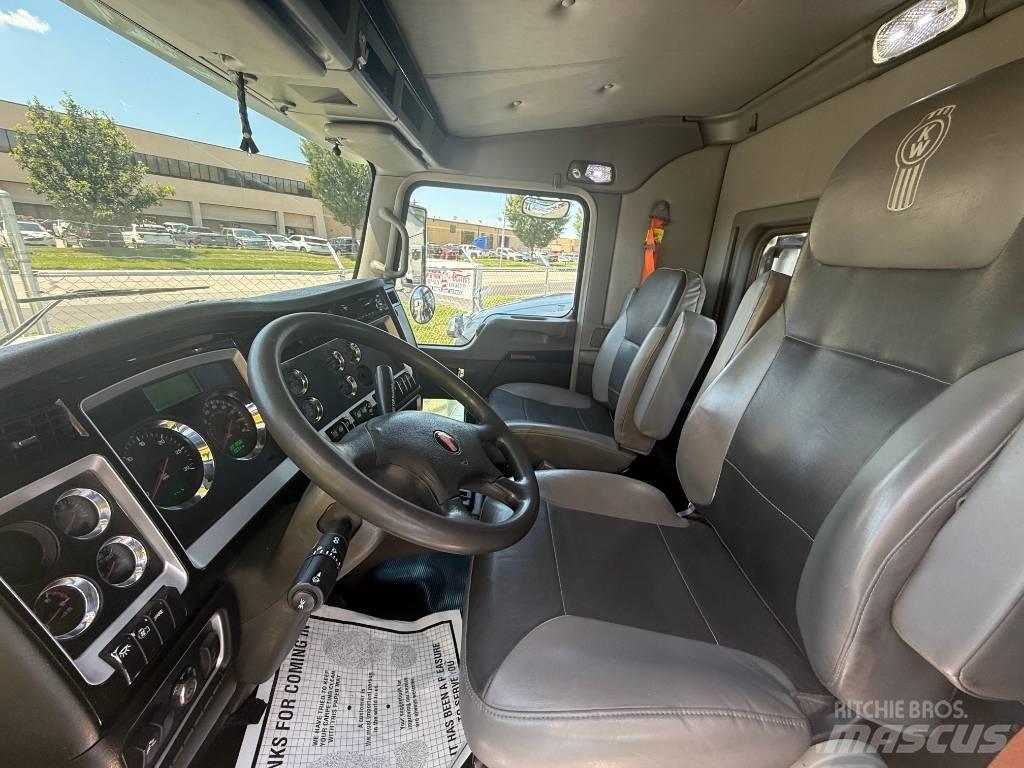Kenworth T 800 Prime Movers