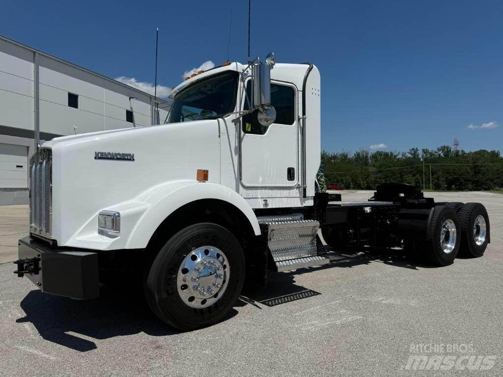 Kenworth T 800 Prime Movers