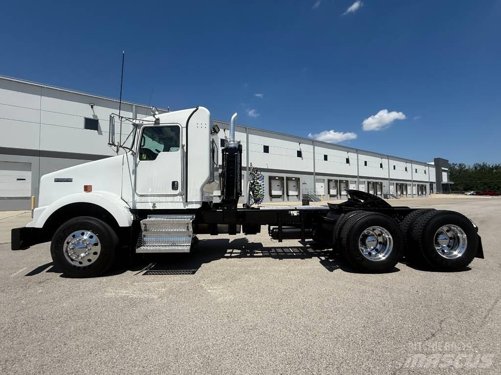 Kenworth T 800 Prime Movers