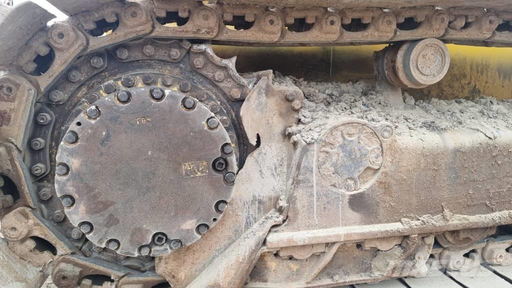 Komatsu D 51 EX-22 Crawler dozers